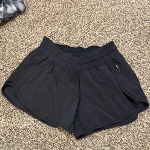 Black size 8 Lululemon shorts 2.5inch